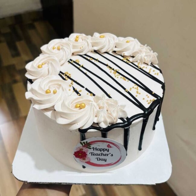 classic-vanilla-cream-cake