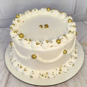 elegant-vanilla- rose-cake