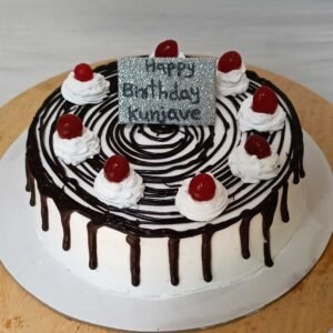 marble-drip-forest-cake