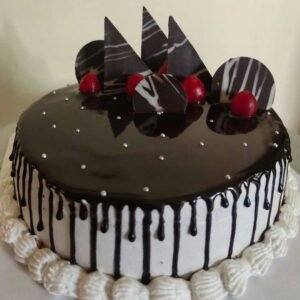 mirror-glaze-forest-cake