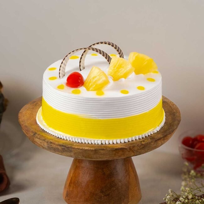 pineapple-cherry-designer-cake
