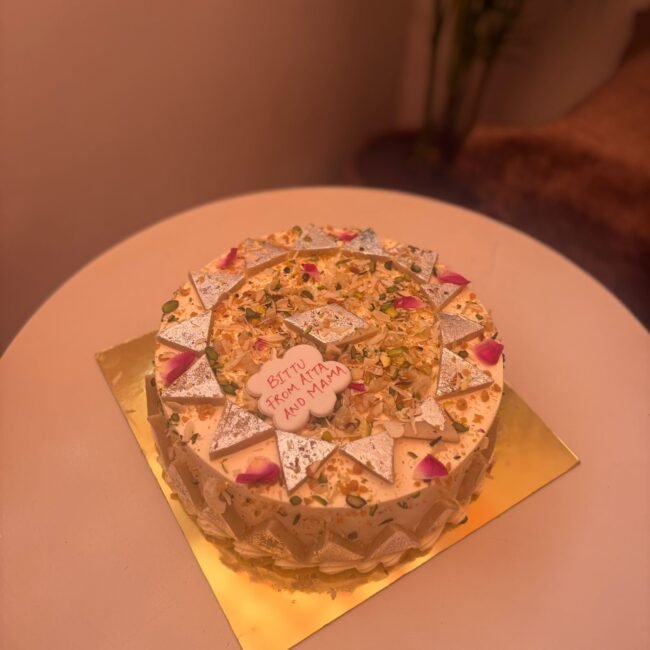 pista-kesar-fusion-cake