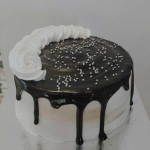 white-pearl-vanilla-delight-cake