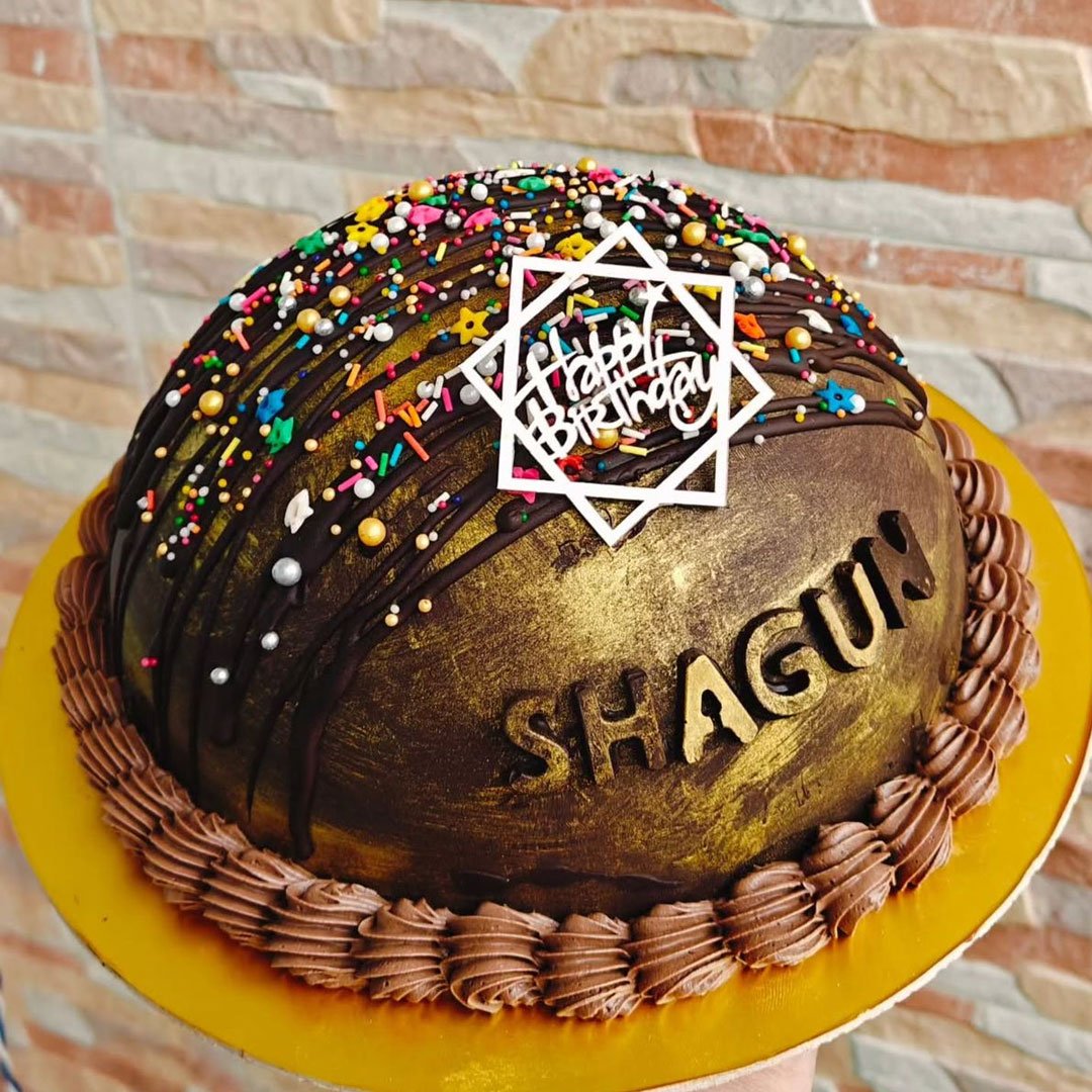 Golden Dust Hammer Pinata Cake